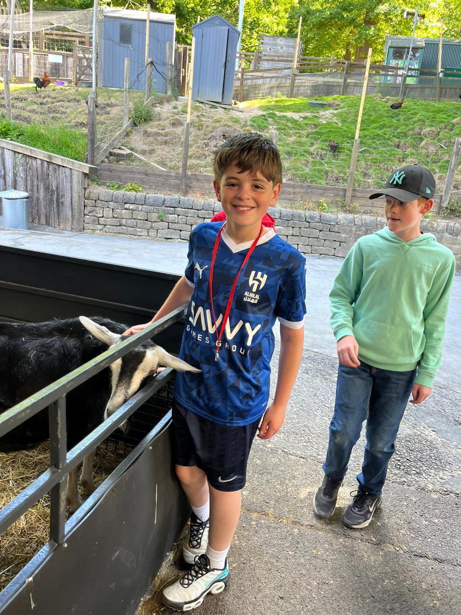 Long Benn Academy tweet media