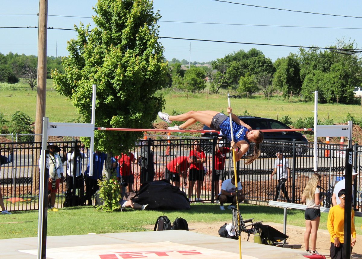 ryn_mccormick09's tweet photo. 5A State Track Meet was last weekend
Didn't make my personal goal but am proud to have placed 7th
Training for next year starts next week
#multisportathlete
#statefinalist
#multisportstatefinalist
#sophomoreseason https://t.co/0wiKzExa1c