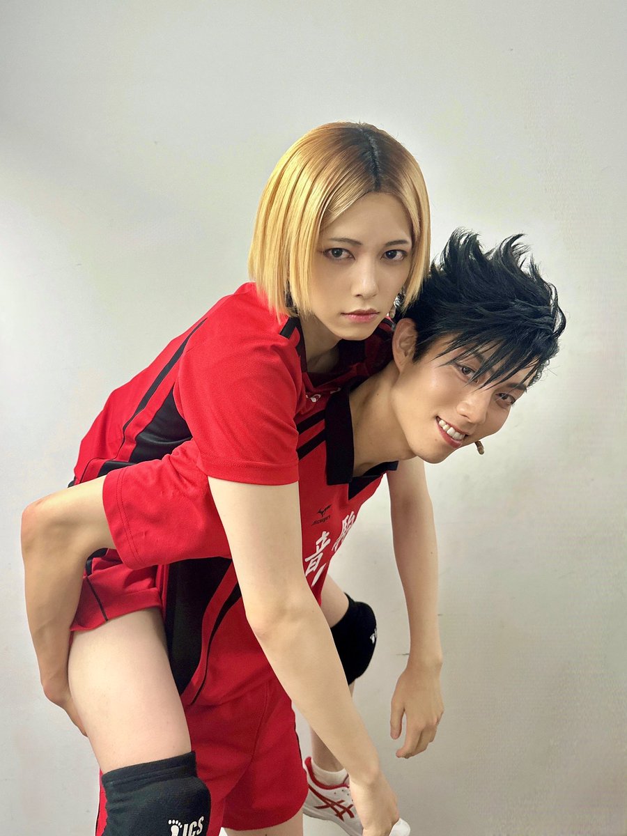 takeru_minato's tweet photo. 劇団「#ハイキュー!!」〝出逢い〟
6日ありがとうございました！

クロっ  疲れた

#劇キュー #黒尾鉄朗 #孤爪研磨 https://t.co/Ma4JHkdm4h