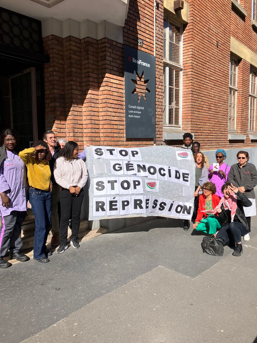 #SoisProfEtTaisToi
#FamineGaza

Rassemblements ce matin à Paris devant les lycées Voltaire et Nadaud 

Contre le génocide à Gaza

Soutien à notre collègue du lycée de Sens, suspendue pour avoir effectué une minute de silence en hommage aux victimes du génocide à Gaza