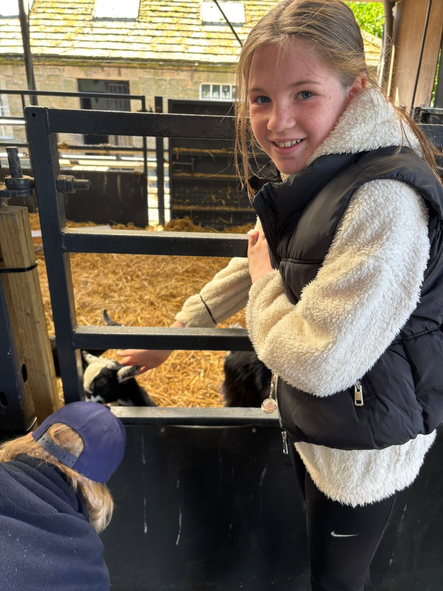 Long Benn Academy tweet media