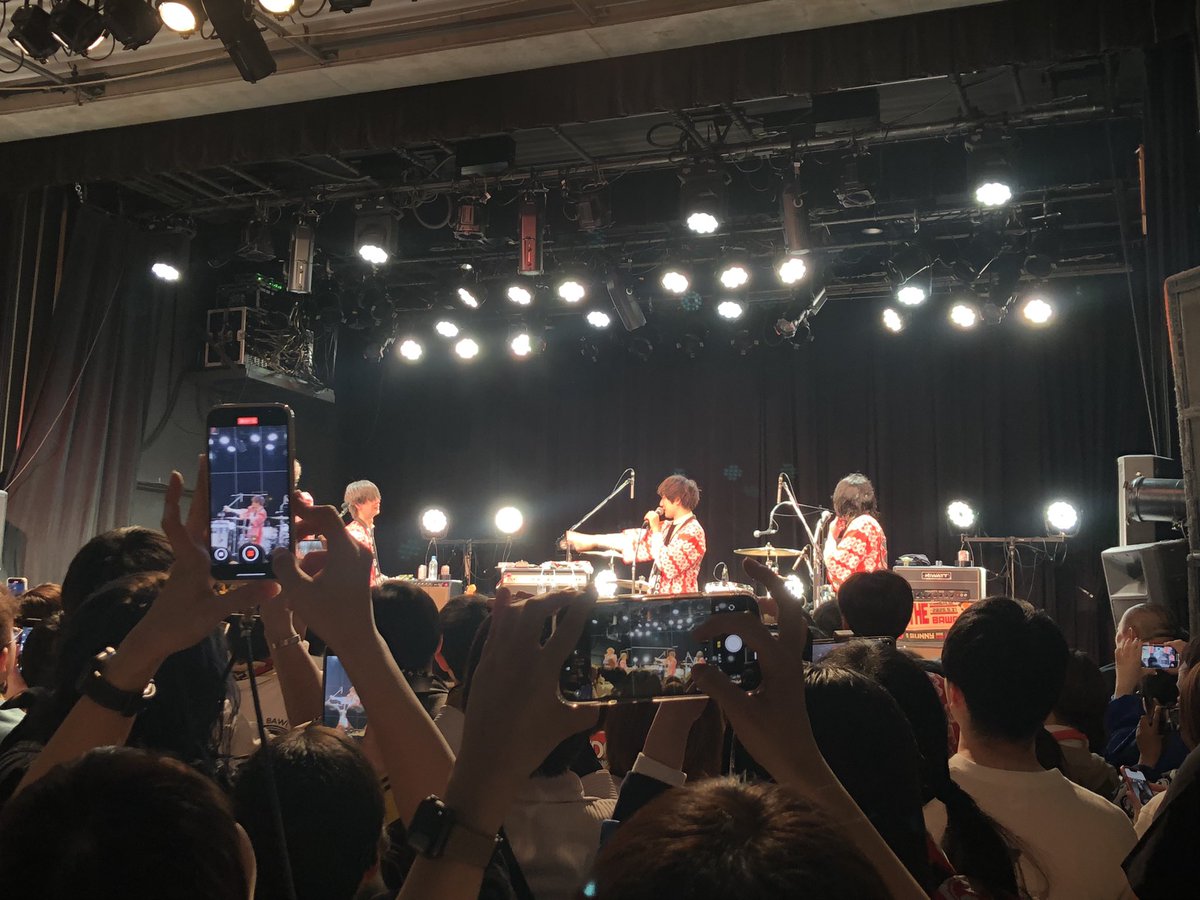 nora0426's tweet photo. 踊って飛んで、腰痛治った笑 https://t.co/u58APiY23G