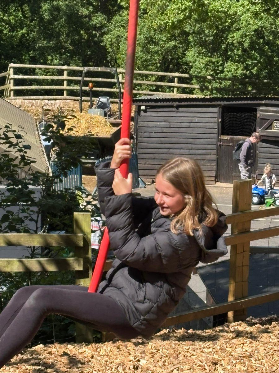 Long Benn Academy tweet media