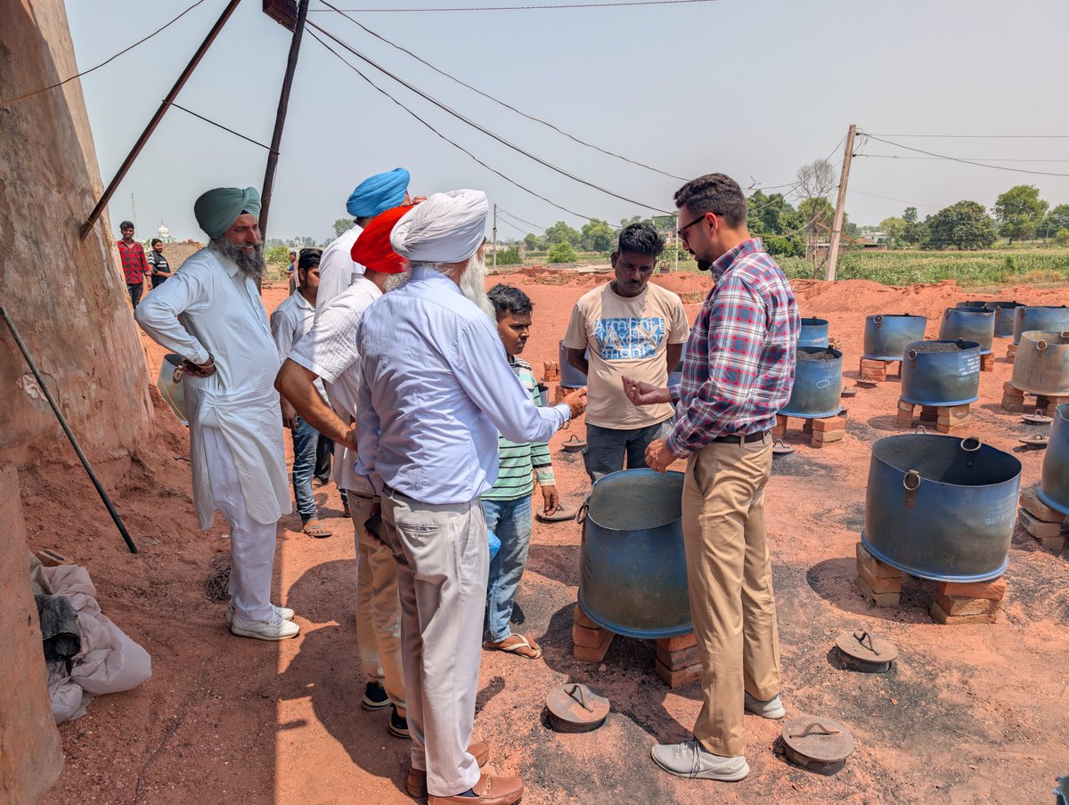 PSCST_GoP's tweet photo. @PSCST_GoP & @PPCBofficial conducted the 3rd #UpskillingTraining program for #brick kiln workers in Tarn Taran to curb black smoke #emissions & promote #PaddyStraw pellets for cleaner air & #sustainability.
@IndiaDST @moefcc @PbGovtIndia @Cspunjab
#AirPollution #ClimateChange https://t.co/tjPWOxKnF9
