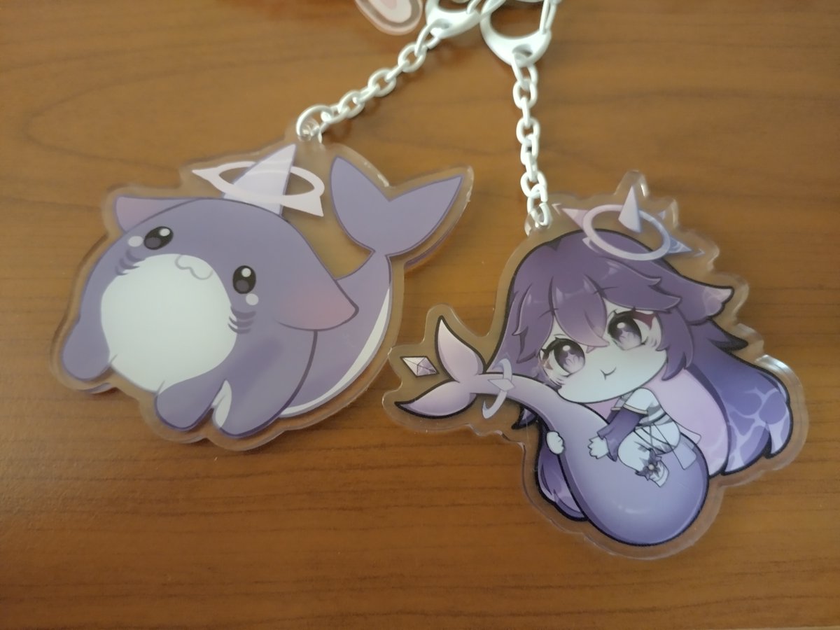 eskercurve's tweet photo. WIDEAMONGUSG ... wait this isn't Mega's chat! She has an adorable keychain AND the shorkie! So cute!
@MegalodonVT
#vtuberkeychain #MegalodonArt https://t.co/Z4FKef3LMO