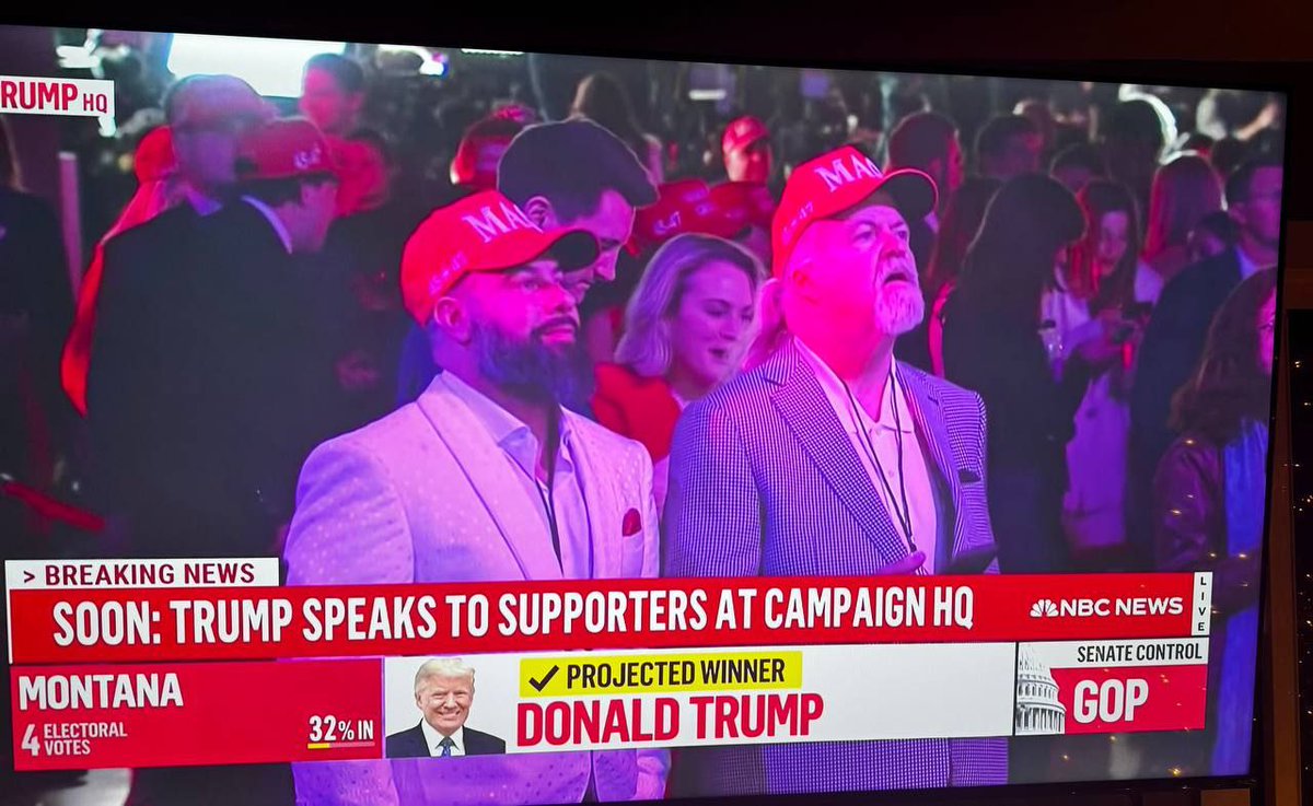 WarlordDilley's tweet image. From President Trump's 2022 announcement he was running for President in 2024 at Mar-a-lago, to his victory party in Iowa, January 2024, to his victory party in West Palm Beach on election night November 2024, to Trump's White House in April 2025!
What a wild ride!