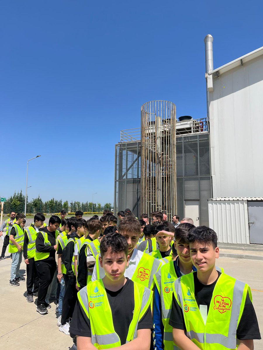 KalafatCem's tweet photo. GOPMTAL Elektrik Elektronik bölümü olarak  elektrik öğrencilerimizle İstanbul Enerji tesisine gezi düzenledik @gopmetal @gopmem @istanbulilmem @tcmeb https://t.co/NvBV7k02Ku