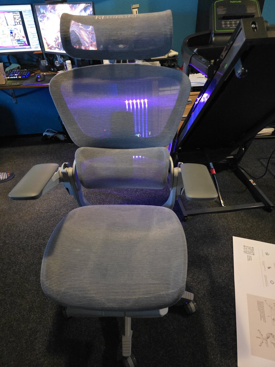 Gotwing1's tweet photo. New chair arived! Looks good, sits great! #hinomi https://t.co/KUNZ2LIOBB