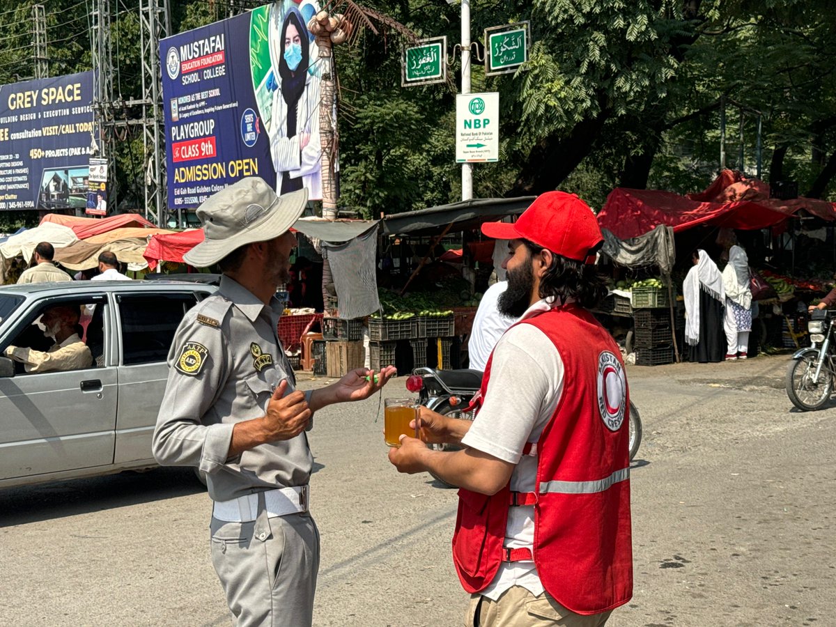 IFRC Asia Pacific (@ifrcasiapacific) on Twitter photo As Pakistan faces #heatwaves, the <a href="/PRC_official/">Pakistan Red Crescent</a> is taking action by raising awareness about heatstroke prevention. Volunteers from the Azad Jammu and Kashmir Branches are in Upper Adda Muzaffarabad providing cold water (sharbat) to those in need. As Pakistan faces #heatwaves, the <a href="/PRC_official/">Pakistan Red Crescent</a> is taking action by raising awareness about heatstroke prevention. Volunteers from the Azad Jammu and Kashmir Branches are in Upper Adda Muzaffarabad providing cold water (sharbat) to those in need.