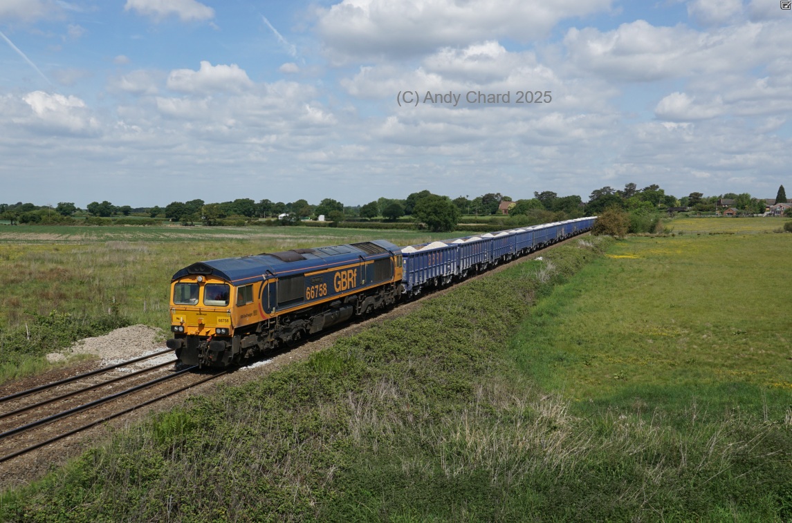 AndyChard1's tweet image. 66758 heads south down the Mid Cheshire Line today with the well-loaded 6G92 0828 Hindlow - Small Heath.