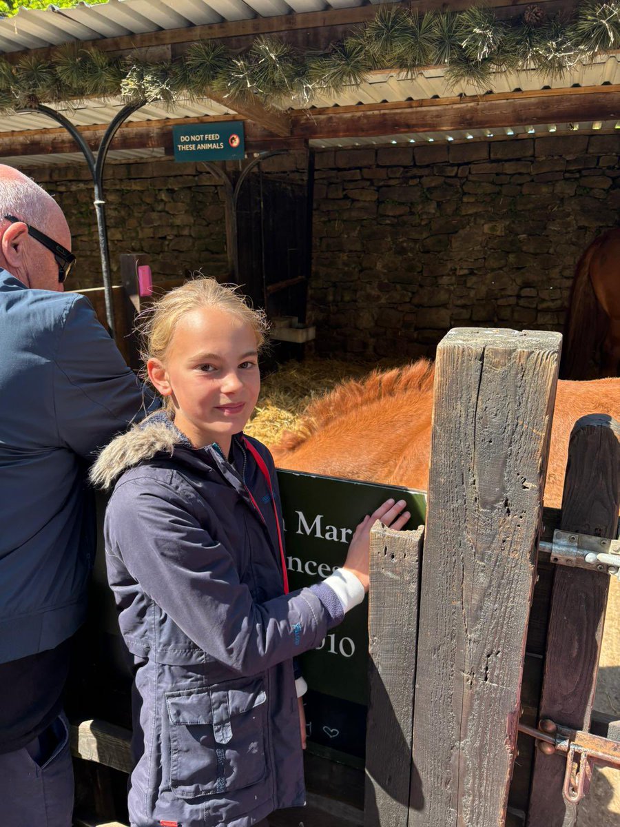 Long Benn Academy tweet media