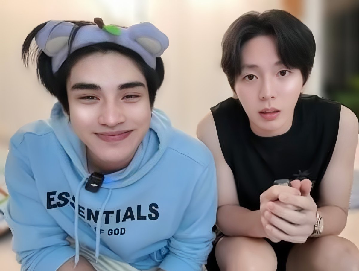 BBbestty7's tweet photo. น้องภูมิคือ ฟิวแฟนเด็กน่ารักสดใสกะคนทั้งโลกเลยอ่ะ ส่วนพี่อัพก็เหมือนแฟนสุดหล่อขี้หวงค่ะ😊😊
#uppoompat #poompps #UpPom https://t.co/hXjXtuo23q