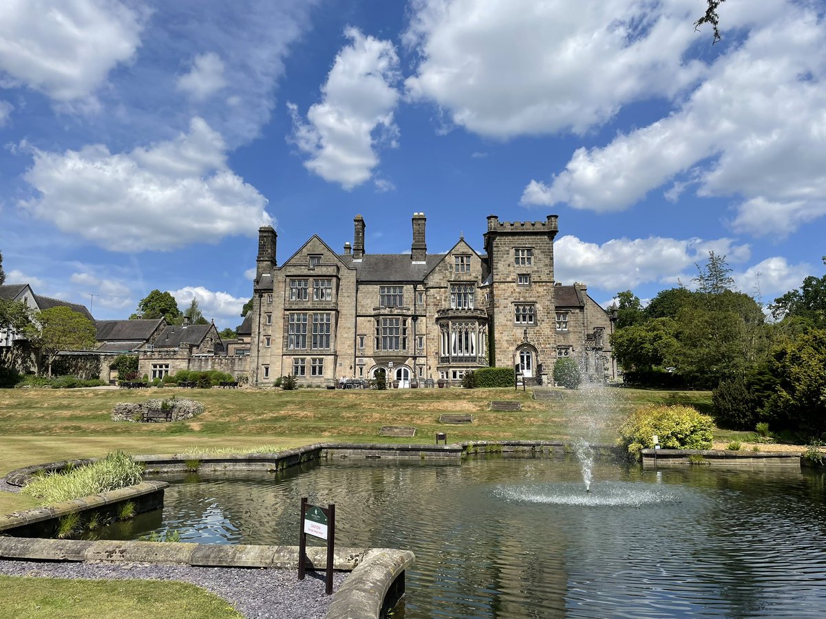 DavidFoxMagic's tweet photo. A lovely sunny day at Breadsall Priory, Derbyshire for Amy and Dan’s wedding. 😊 #wedding #bigday #derby #derbyshire #davidfox #magic #magician #davidfoxmagic https://t.co/PMjTaBNnNz