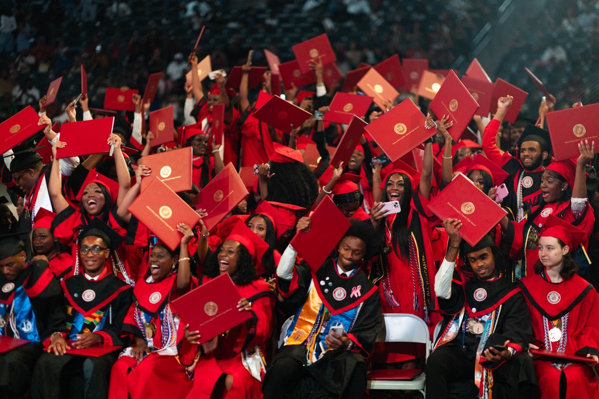 apsupdate's tweet image. Congratulations, Therrell High School, Class of 2025! 🎓 You’ve faced challenges, conquered them, and now you’re here—ready to take on the world. You’ve earned every moment of today, and we can’t wait to see where your future takes you. 🌠 #ProudOfYou #NextLevel