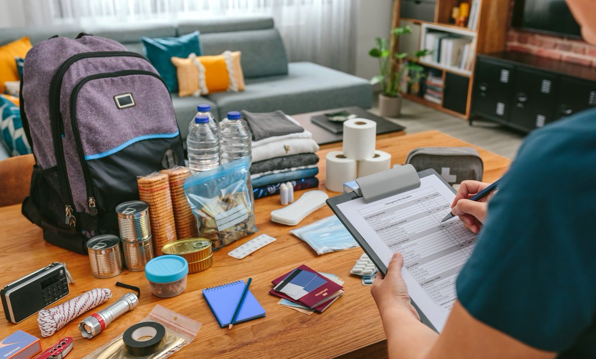 publichealthOC's tweet photo. #Do1Thing in May to be prepared. Make emergency kits for your:
🏡 Home
🚗 Car
🏢 Workplace
🏫 Your child's school
https://t.co/3hVJerzRYr https://t.co/NBB1rlMvMr