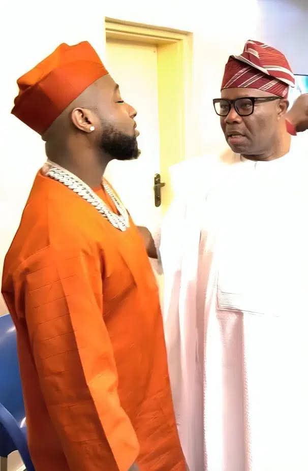 coretelevision's tweet image. Photos: Davido, Cubana Chief Priest visit Akpabio

Nigerian music star David Adeleke, popularly known as Davido, on Thursday paid a courtesy visit to the President of the Senate, Godswill Akpabio, in Abuja
---
Don Carlo | Blackmailer in Chief | Onana | Damboa | #steeldevelopment