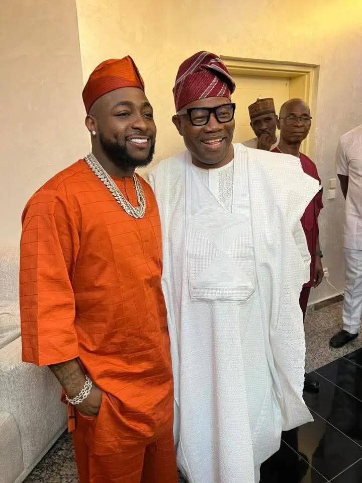 coretelevision's tweet image. Photos: Davido, Cubana Chief Priest visit Akpabio

Nigerian music star David Adeleke, popularly known as Davido, on Thursday paid a courtesy visit to the President of the Senate, Godswill Akpabio, in Abuja
---
Don Carlo | Blackmailer in Chief | Onana | Damboa | #steeldevelopment