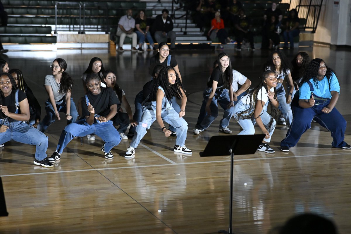 Autumn Ridge Middle School Choir tweet media