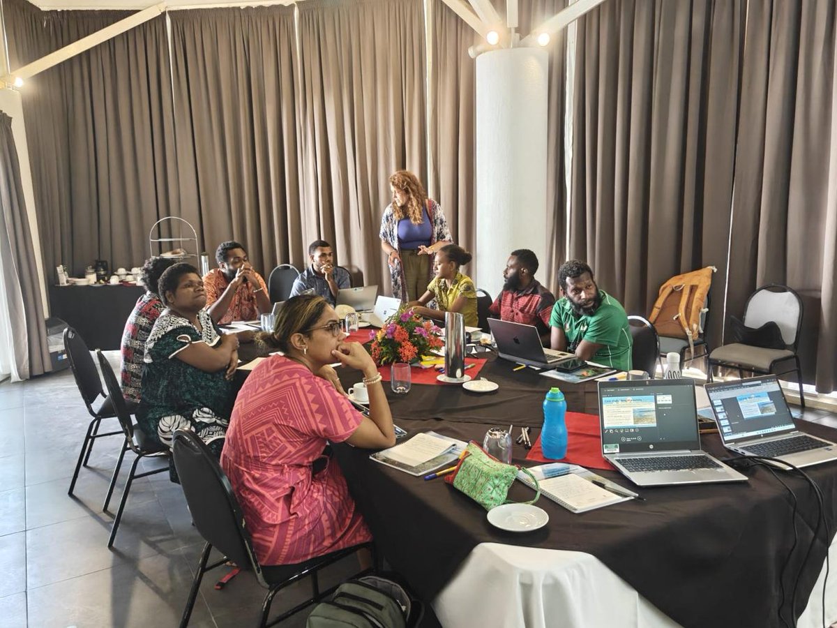 JNCC_UK's tweet photo. The #OceanCountryPartnershipProgramme is proud to have hosted data management best practice training in Vanuatu ๐ป๐บ to provide advice & knowledge exchange opportunities on effectively using data for decision-making to protect the environment๐
#BluePlanetFund #MarineConservation https://t.co/XyHDDon8Dl