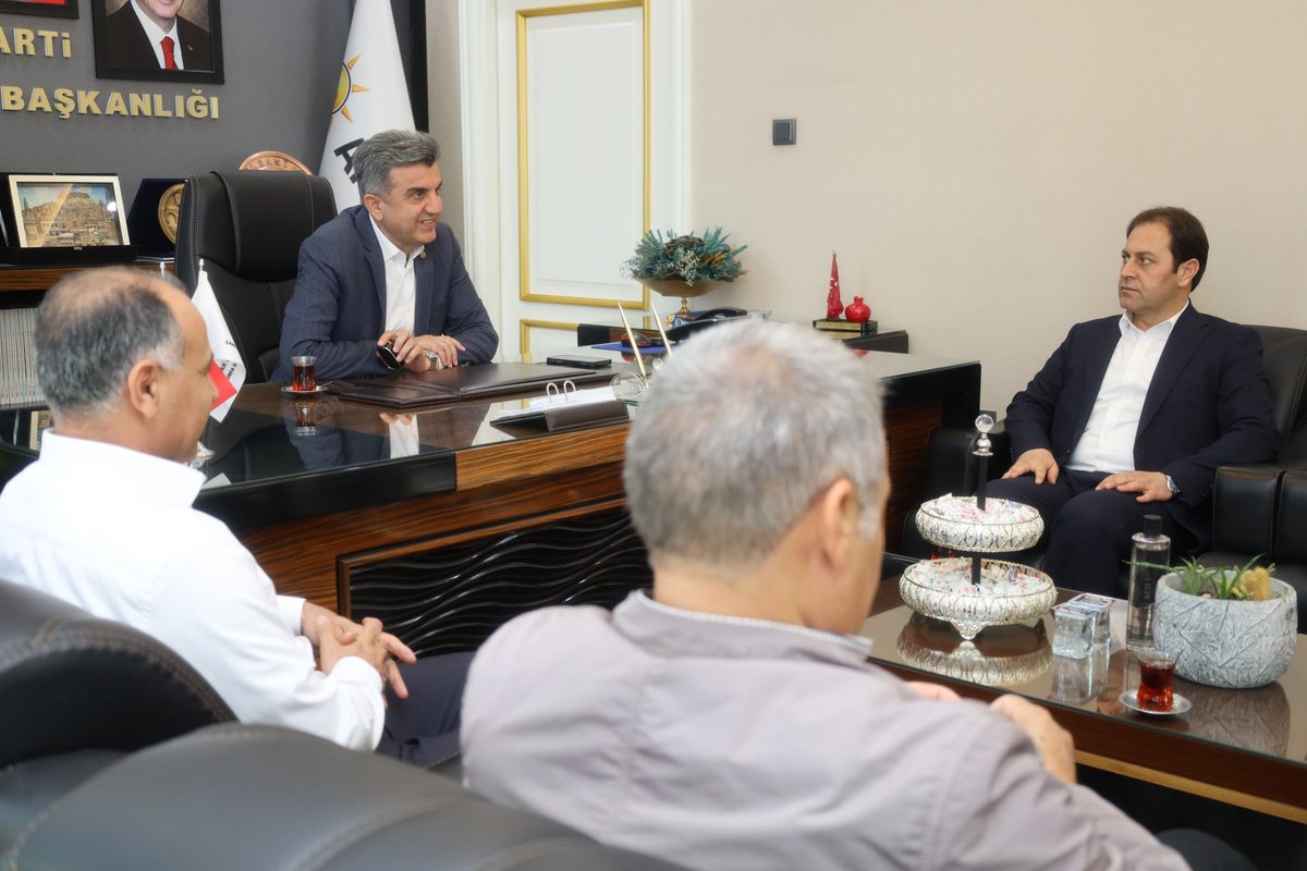 AK PARTİ ŞANLIURFA (@akpartiurfa) on Twitter photo Hilvan İlçe Başkanımız <a href="/SEToprak_/">Selahaddin Eyyüb Toprak 🇹🇷</a> ve kıymetli hemşehrilerimiz, İl Başkanımız <a href="/milhamigunbegi/">Mehmet İlhami GÜNBEGİ</a>'yi ziyaret ettiler.
Nazik ziyaretlerinden dolayı kendilerine teşekkür ederiz.
<a href="/abuyukgumus/">Ahmet Büyükgümüş</a> <a href="/Akparti/">AK Parti</a> Hilvan İlçe Başkanımız <a href="/SEToprak_/">Selahaddin Eyyüb Toprak 🇹🇷</a> ve kıymetli hemşehrilerimiz, İl Başkanımız <a href="/milhamigunbegi/">Mehmet İlhami GÜNBEGİ</a>'yi ziyaret ettiler.
Nazik ziyaretlerinden dolayı kendilerine teşekkür ederiz.
<a href="/abuyukgumus/">Ahmet Büyükgümüş</a> <a href="/Akparti/">AK Parti</a>