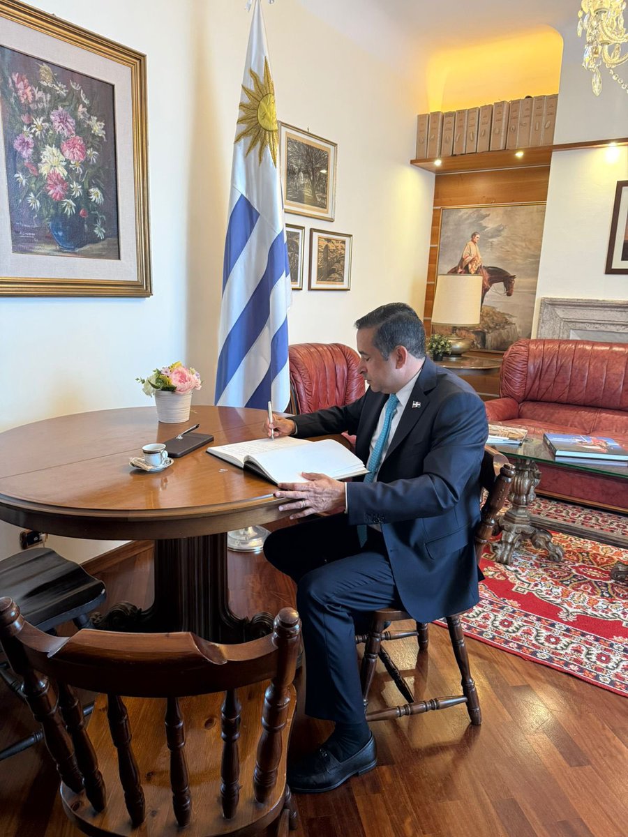 La Embajada de la República Dominicana ante la Santa Sede lamenta el fallecimiento del expresidente de Uruguay, Pepe Mujica. Honramos su legado de humildad y compromiso con la justicia social, que inspira a nuestra nación y al mundo.