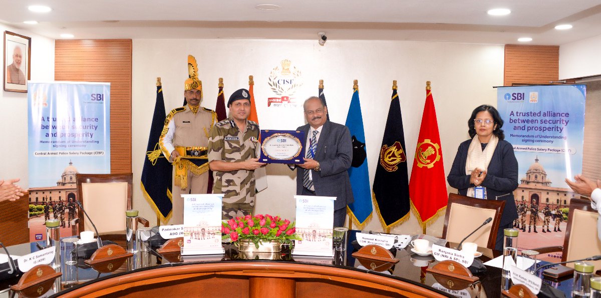CISFSouth's tweet image. CISF signs MoU with @SBI, marking a major milestone in ensuring financial security for serving &amp;amp; retired personnel under CAPSP!  #CISF #ShieldOfSecurity #WelfareInitiative #FinancialSecurity #SBI @CISFHQrs