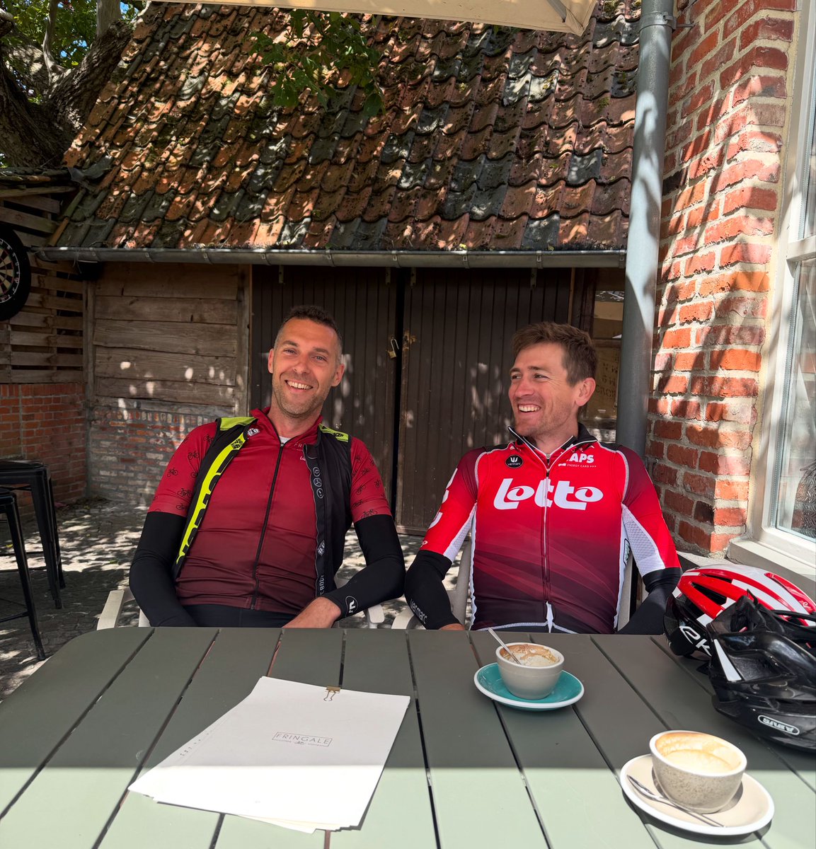 Erwin Borgonjon (@erwin_borgonjon) on Twitter photo Met de glimlach zetten we een punt achter onze fijne samenwerking. Heel dankbaar dat ik de kans kreeg om je bij te staan op een belangrijk moment in je leven en ongelofelijk veel respect voor je veerkracht en doorzettingsvermogen! <a href="/ToAerts/">Aerts Toon</a> Met de glimlach zetten we een punt achter onze fijne samenwerking. Heel dankbaar dat ik de kans kreeg om je bij te staan op een belangrijk moment in je leven en ongelofelijk veel respect voor je veerkracht en doorzettingsvermogen! <a href="/ToAerts/">Aerts Toon</a>