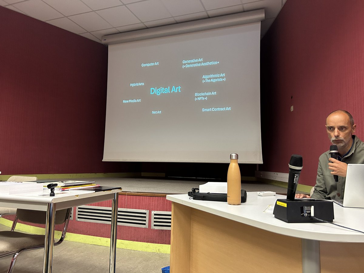 éduscol Arts plast. (@eduscol_ap) on Twitter photo 📍Séminaire #IAN #ArtsPlastiques J2
#CommonLab #LaRochelle <a href="/UnivLaRochelle/">La Rochelle Université</a>
👁️ Conférence Livre d'artiste à l'ère du digital accompagnée d’une présentation des éditions Rrose par Marie Leyre et Tarek Issaoui
👉rrose-editions.com 📍Séminaire #IAN #ArtsPlastiques J2
#CommonLab #LaRochelle <a href="/UnivLaRochelle/">La Rochelle Université</a>
👁️ Conférence Livre d'artiste à l'ère du digital accompagnée d’une présentation des éditions Rrose par Marie Leyre et Tarek Issaoui
👉rrose-editions.com
