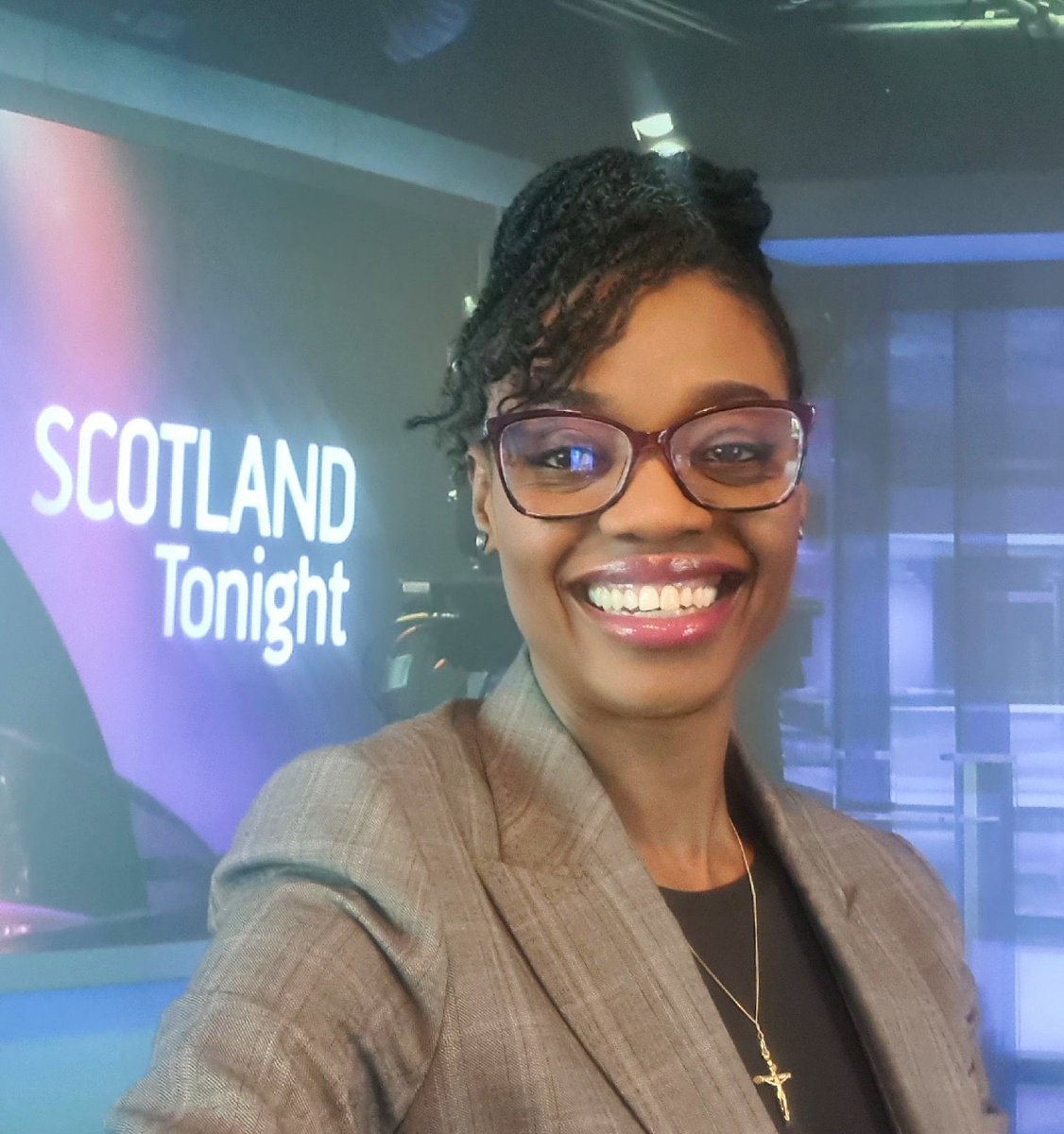 Another great panel on Scotland Tonight  on STV last night...
Great debating with <a href="/DonaldCMacleod/">Donald C MacLeod MBE</a> and <a href="/petermacmahon/">@petermacmahon</a> 👍🏻👍🏻👍🏻
Prime Minister <a href="/Keir_Starmer/">Keir Starmer</a> and his UK EU Deal were in the hot seat.....as well as Scottish Women participating in the #HighlandGames !!👊🏾👊🏾👊🏾👊🏾