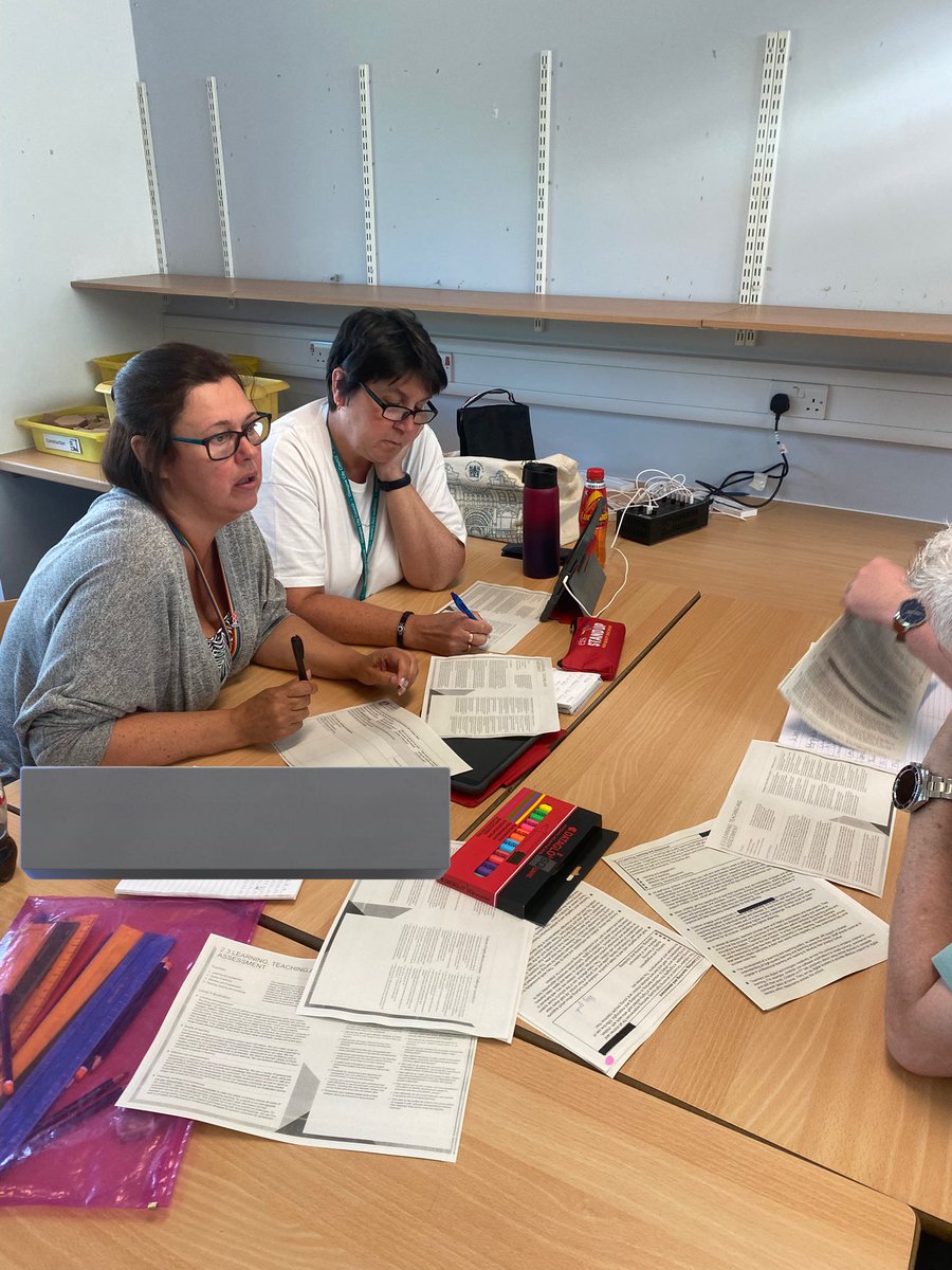 camstraddenps's tweet photo. Looking inwards, outwards and FORWARDS! 🧐 ➡️As part of our ongoing Self-evaluation, staff engaged in collaborative critical dialogue to support the identification of our next steps and priorities. #hgios4 @EdISGlasgow https://t.co/mjfdSNwCZV
