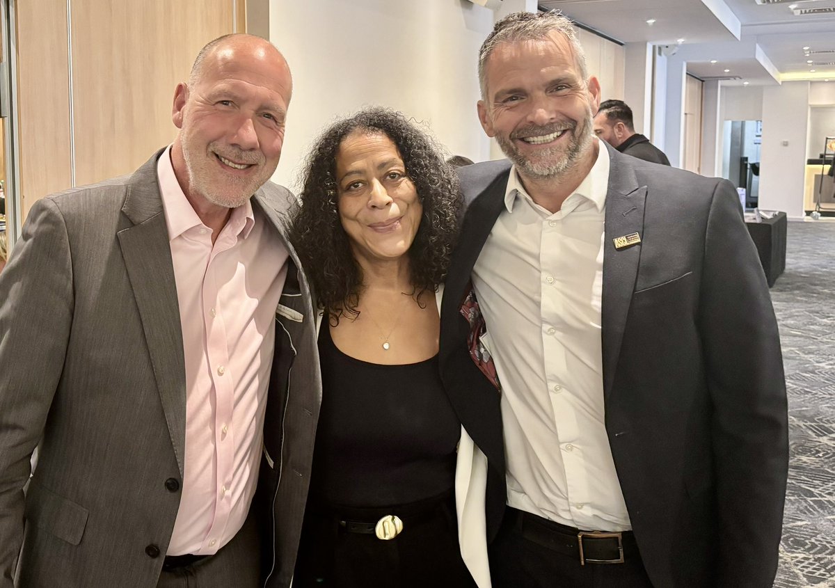 Geoff Barton (@realgeoffbarton) on Twitter photo Great to be part of today’s <a href="/LshipMatters/">Leadership Matters</a> ‘Unlocking Potential’ national leadership symposium in Birmingham, with a chance to connect with colleagues old and new <a href="/Evelynforde1/">Evelyn Forde MBE</a>, <a href="/JohnCam72037614/">John Camp OBE</a> <a href="/RtHonRobHalfon/">Robert Halfon</a> Great to be part of today’s <a href="/LshipMatters/">Leadership Matters</a> ‘Unlocking Potential’ national leadership symposium in Birmingham, with a chance to connect with colleagues old and new <a href="/Evelynforde1/">Evelyn Forde MBE</a>, <a href="/JohnCam72037614/">John Camp OBE</a> <a href="/RtHonRobHalfon/">Robert Halfon</a>