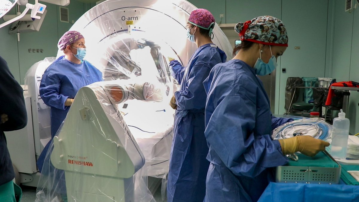 🏥La Fe atiende más de 2.000 pacientes con epilepsia al año.
ℹ️En torno al 30% del total de casos son resistentes a los fármacos y el 10% son susceptibles de algún tipo de cirugía.
🗓️ Mañana, 24 de mayo, conmemoramos el día nacional de la #epilepsia
➡️lafe.san.gva.es/es/-/dia-epile…