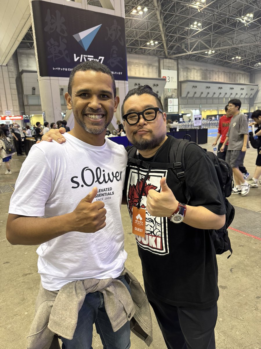 SF6Play's tweet image. At #EVOJAPAN2025, I had the pleasure of meeting @takaNakayama, who graciously granted me permission to use the name of this page, “Street Fighter Play”. Thank you for your time and consideration.