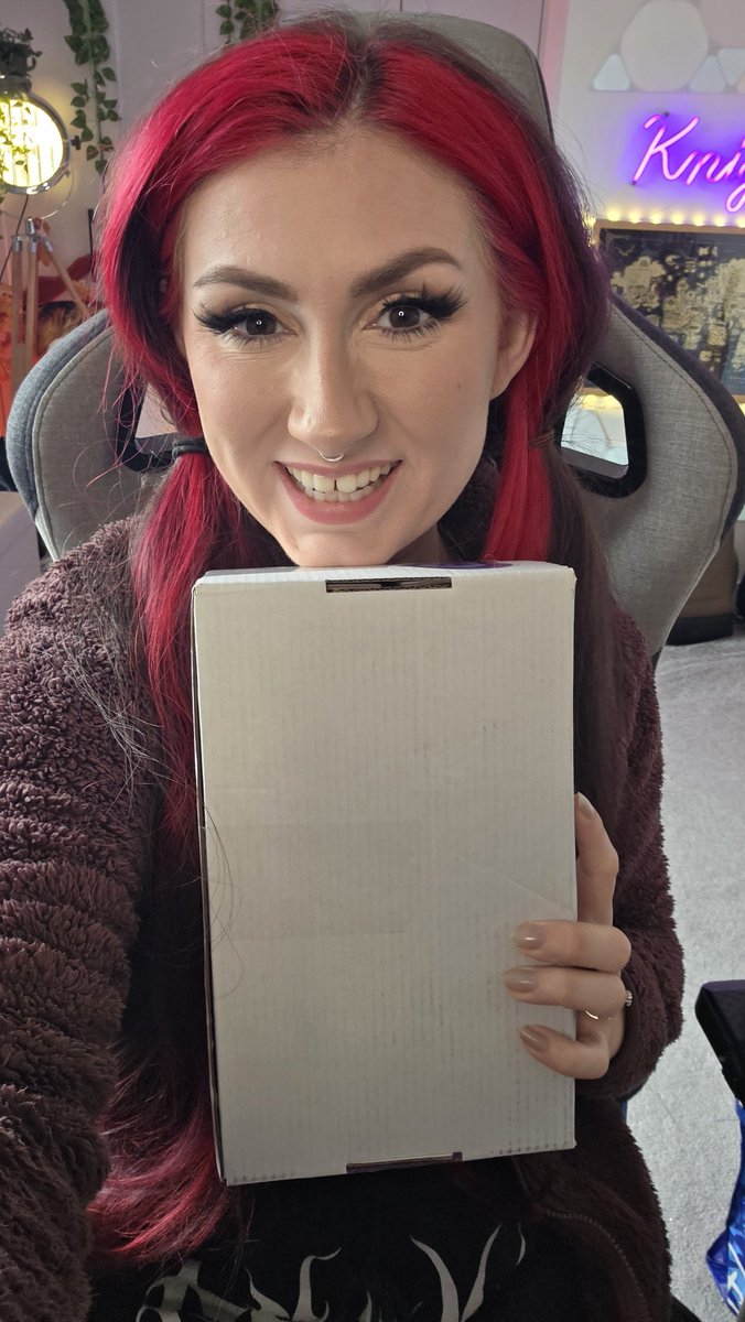 GRANDMA, NO! 

unboxing and brand new game
Twitch.tv/knightenator