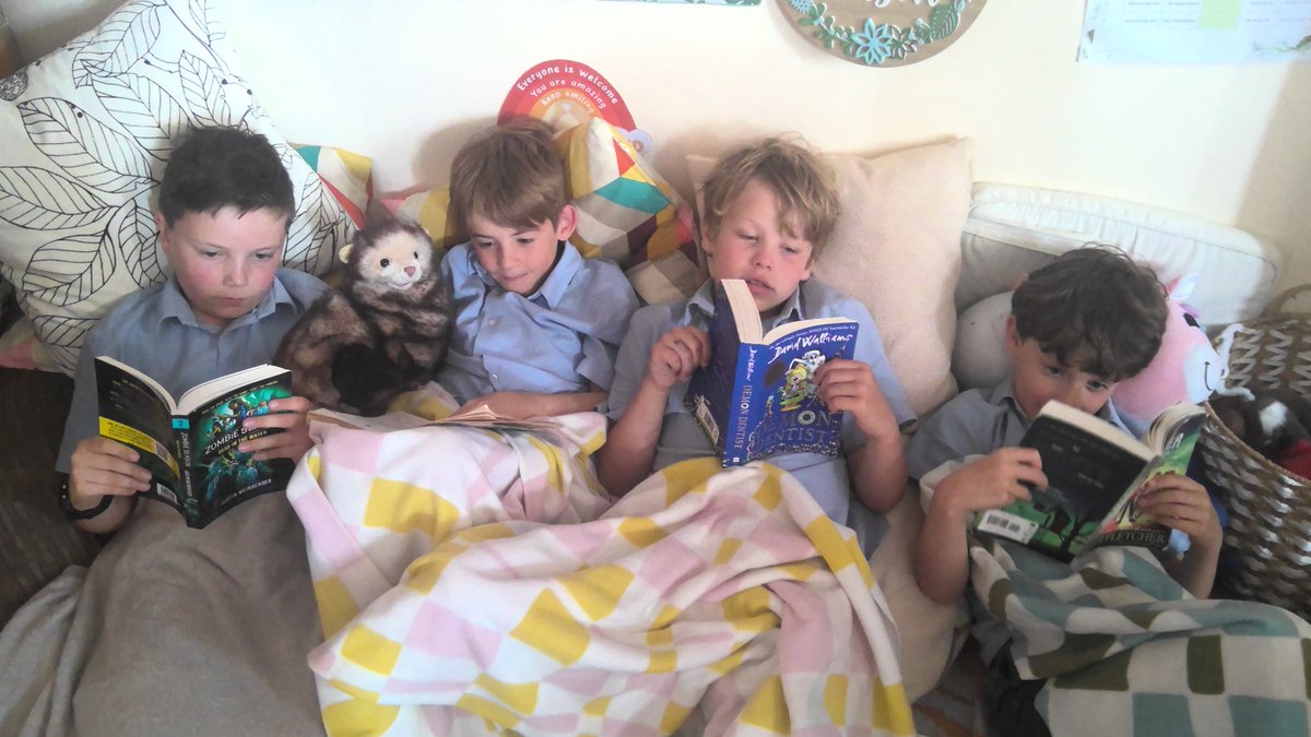 HZG_Academic's tweet photo. Year 4 enjoying a cosy Reading Period! #HazlegroveYear4 #HazlegrovePrep https://t.co/cAfa0WEz1k