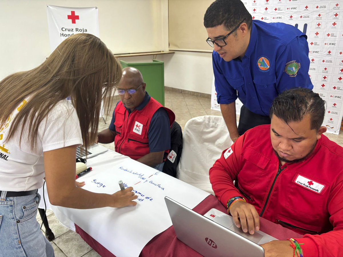 adherbal17's tweet photo. Con orgullo e inspiración comparto que tuve la oportunidad de participar en la Reunión de Seguimiento del #WaSHHUB  Centroamérica, una iniciativa que demuestra que sí es posible construir capacidades regionales sólidas para responder ante emergencias, como secretario del @CEPREDENAC fui invitado por la @cruzrojahn y la @ifrc.

💧 En plena temporada ciclónica, esta iniciativa regional demuestra que Centroamérica no solo reacciona, se anticipa. Con capacidades técnicas, compromiso y coordinación, el WaSH HUB se consolida como pilar clave en agua, saneamiento e higiene ante emergencias.

🛠️ Junto a actores clave, afinamos herramientas que permitirán responder mejor y más rápido cuando nuestros países lo necesiten.

💪 Orgullo centroamericano: nos preparamos, trabajamos unidos y fortalecemos la resiliencia de nuestras comunidades.

#CentroaméricaSePrepara #WaSH #GestiónDelRiesgo #ResilienciaRegional #CruzRoja #IFRC