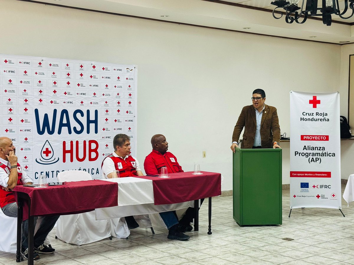 adherbal17's tweet photo. Con orgullo e inspiración comparto que tuve la oportunidad de participar en la Reunión de Seguimiento del #WaSHHUB  Centroamérica, una iniciativa que demuestra que sí es posible construir capacidades regionales sólidas para responder ante emergencias, como secretario del @CEPREDENAC fui invitado por la @cruzrojahn y la @ifrc.

💧 En plena temporada ciclónica, esta iniciativa regional demuestra que Centroamérica no solo reacciona, se anticipa. Con capacidades técnicas, compromiso y coordinación, el WaSH HUB se consolida como pilar clave en agua, saneamiento e higiene ante emergencias.

🛠️ Junto a actores clave, afinamos herramientas que permitirán responder mejor y más rápido cuando nuestros países lo necesiten.

💪 Orgullo centroamericano: nos preparamos, trabajamos unidos y fortalecemos la resiliencia de nuestras comunidades.

#CentroaméricaSePrepara #WaSH #GestiónDelRiesgo #ResilienciaRegional #CruzRoja #IFRC
