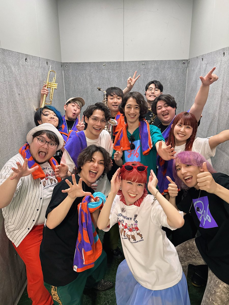 Penthouse_band's tweet photo. 𝙋𝙚𝙣𝙩𝙝𝙤𝙪𝙨𝙚
𝙊𝙉𝙀 𝙈𝘼𝙉 𝙇𝙄𝙑𝙀 𝙏𝙊𝙐𝙍 𝟐𝟎𝟐𝟓
“𝙈𝙞𝙙𝙣𝙞𝙜𝙝𝙩 𝘿𝙞𝙣𝙚𝙧”

5/23(Fri.)福岡
国際会議場メインホール
Thank you !!!

#Penthouse #MidnightDiner https://t.co/eBqwgRoF6L