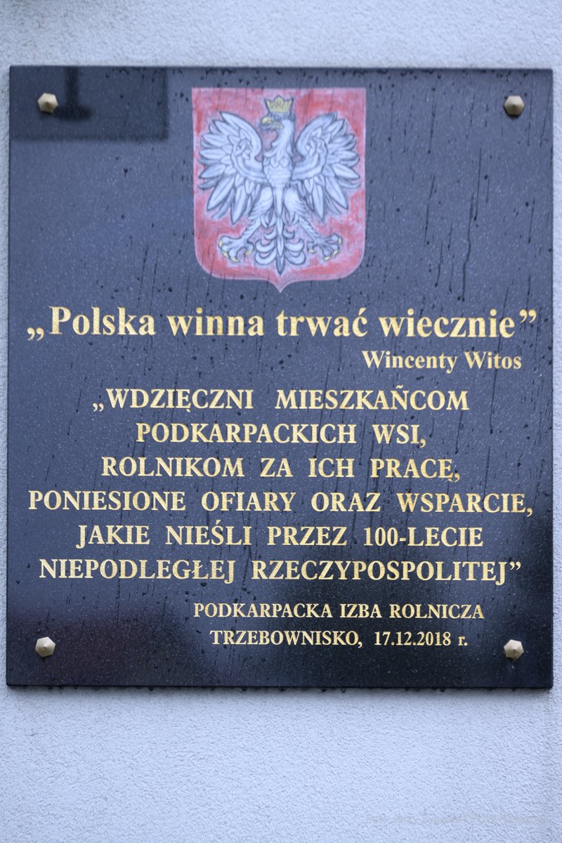 TKH_Teresa's tweet photo. „Polska winna trwać wiecznie” – Wincenty Witos
🌾Spotkałam się z Podkarpacką Izbą Rolniczą, dyr. #PODR i rolnikami - rozmawialiśmy o problemach i potrzebach rolników.
Silne polskie rolnictwo to priorytet rządu!
Podejmowane są konkretne działania, by wspierać naszych rolników. https://t.co/9nJf2bHjUP