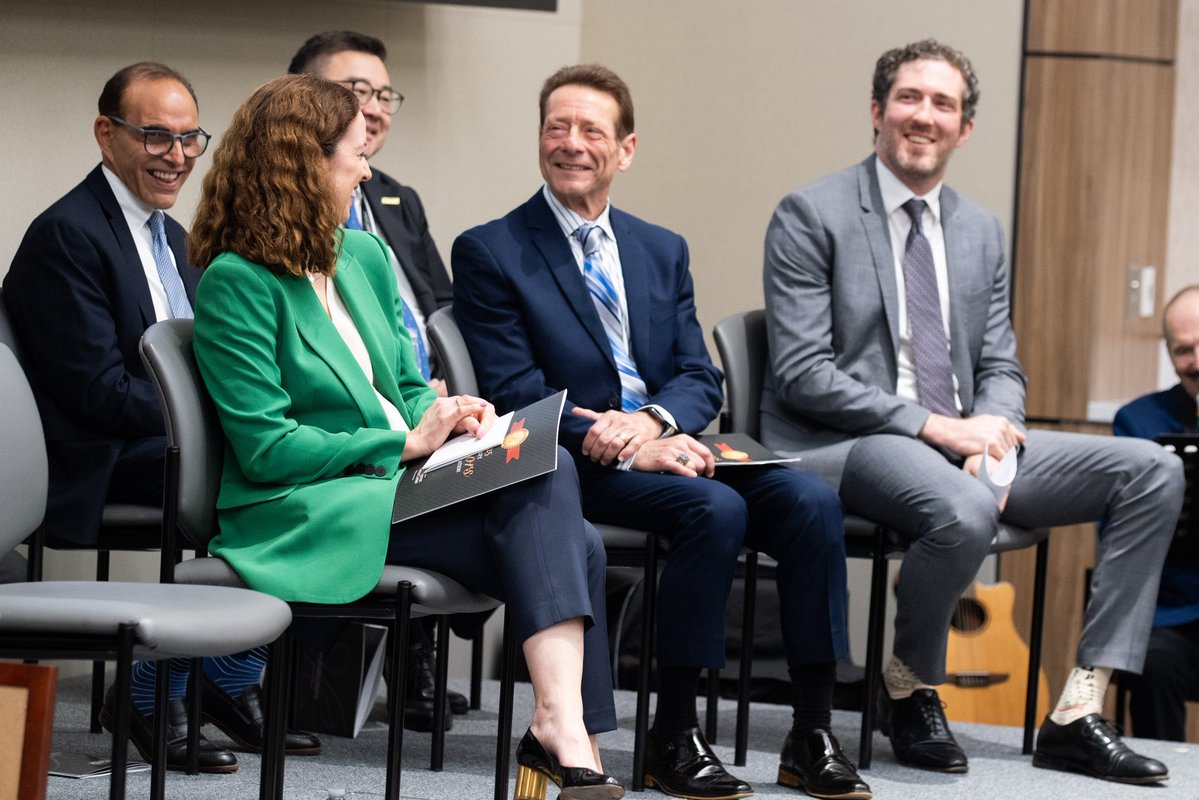 Lauren Averett Byers, MD (@laurenbyersmd) on Twitter photo Very special to be awarded for Faculty Achievement in Basic Science at the Faculty Honors Convocation, along with colleagues who I deeply admire and the one and only <a href="/DGlaucomflecken/">Dr. Glaucomflecken</a> <a href="/MDAndersonNews/">MD Anderson Cancer Center</a> #LCSM Very special to be awarded for Faculty Achievement in Basic Science at the Faculty Honors Convocation, along with colleagues who I deeply admire and the one and only <a href="/DGlaucomflecken/">Dr. Glaucomflecken</a> <a href="/MDAndersonNews/">MD Anderson Cancer Center</a> #LCSM