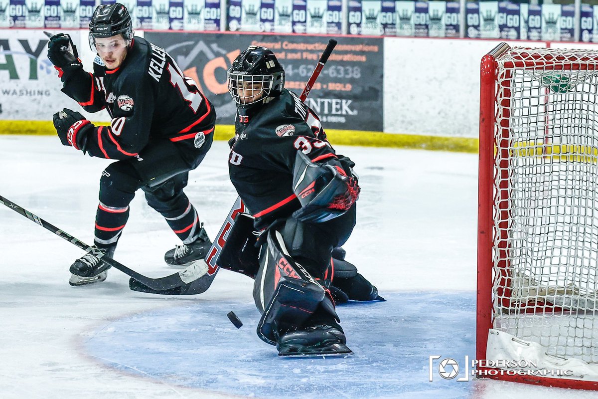 MJHL (@mjhlhockey) on Twitter photo Taye Timmerman (2007) went from the #MJProspectCamp to making the <a href="/NorManBlizzJrA/">🏆 - Northern Manitoba Blizzard</a> to the #MJSJShowcase to #MJChampion and Playoff MVP to the #CJHL Centennial Cup! #MJPC25
#PlayHereGoAnywhere
📸 by <a href="/Pederson_Photo/">Todd Pederson</a> Taye Timmerman (2007) went from the #MJProspectCamp to making the <a href="/NorManBlizzJrA/">🏆 - Northern Manitoba Blizzard</a> to the #MJSJShowcase to #MJChampion and Playoff MVP to the #CJHL Centennial Cup! #MJPC25
#PlayHereGoAnywhere
📸 by <a href="/Pederson_Photo/">Todd Pederson</a>