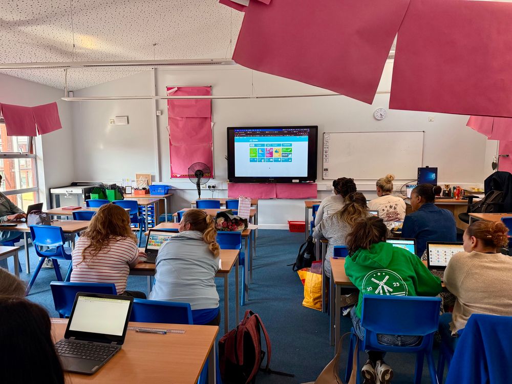 LGfL♥️ (@lgfl) on Twitter photo The curriculum team were back on the road with a sunny visit to West Ham! ☀️
<a href="/BradleyDardis/">Bradley Dardis 🤖</a> joined the brilliant staff at St Helen’s Primary to explore how LGfL resources and support can enhance learning, break down barriers, and save teachers valuable time.
Thank you, St The curriculum team were back on the road with a sunny visit to West Ham! ☀️
<a href="/BradleyDardis/">Bradley Dardis 🤖</a> joined the brilliant staff at St Helen’s Primary to explore how LGfL resources and support can enhance learning, break down barriers, and save teachers valuable time.
Thank you, St