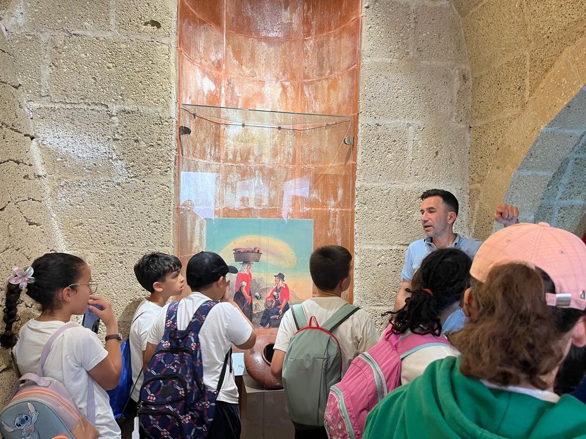 🫱🏻‍🫲🏽🏫🏢 Candelaria promueve el encuentro intergeneracional y el conocimiento institucional con la visita del alumnado del CEO Andrés Orozco de Arafo

🔗candelaria.es/candelaria-pro…