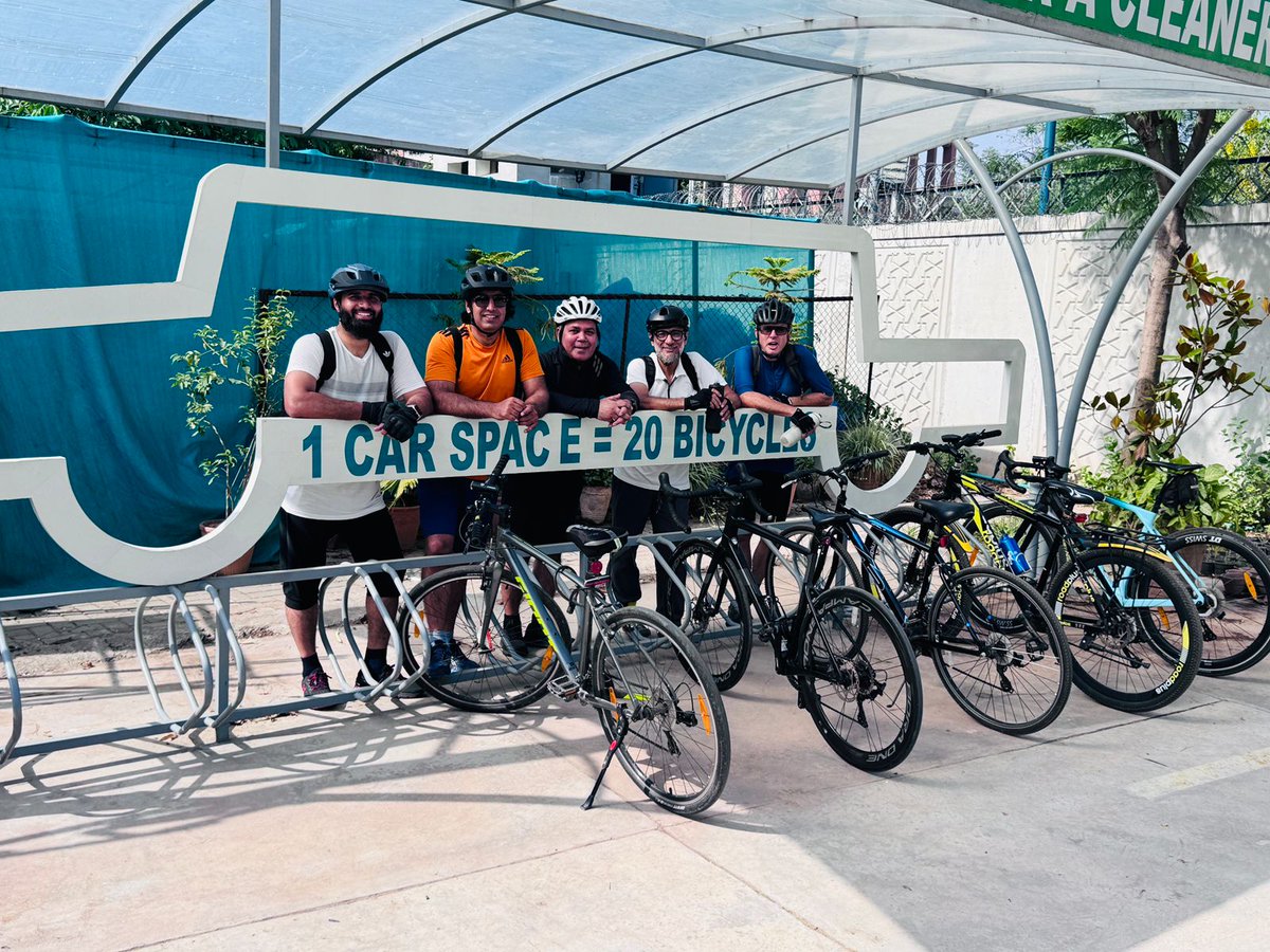 WBG_Environment's tweet photo. Last week, from our headquarters to country offices, staff worldwide embraced the #Sustainability journey during the annual #BikeToWork Day. Check these inspiring snapshots of our team pedaling towards a greener future. Thank you to everyone who contributed to #GreenCommute! https://t.co/lom82D63B5