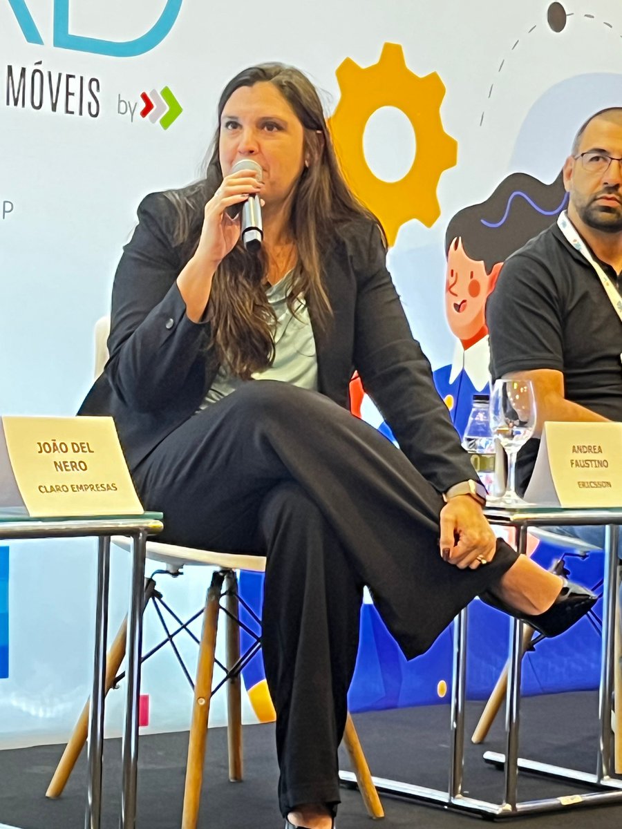 Nesta terça, Andrea Faustino, vice-presidente de serviços de cloud e software da Ericsson, participou do MobiXD. 

O seminário reuniu as operadoras móveis e especialistas para debater o uso das APIs do Open Gateway e do RCS como novas fontes de receita. Confira algumas fotos!