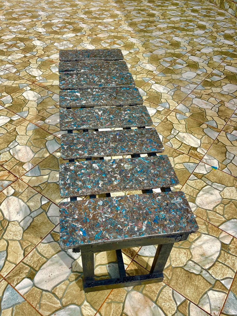 MacJordaN's tweet image. This pure water sachet waste bench goes for just GHS750. Order now &amp;amp; get it next week.

@MckingtorchAfri team don’t just talk sustainability— they build it. One bench at a time. Call: 024 354 8478
#BeatPlasticPollution #CircularEconomy #SustainableLiving #Recycling