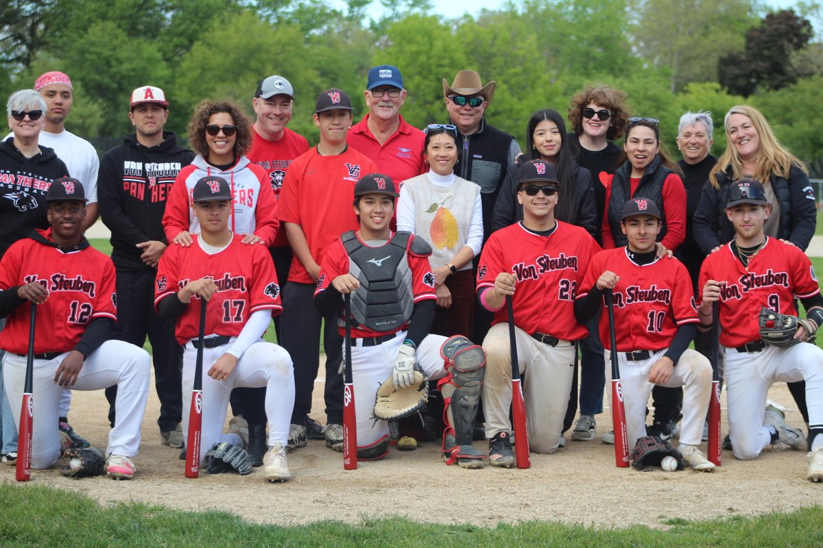 von_athletics's tweet photo. Von defeats Northside Prep on Senior Day. Congratulations and thank you to our 6 Seniors for their hard work and dedication to the Program. Best of luck next year. Go Panthers! @cplathletics @vonsteubenmsc @mikeclarkpreps https://t.co/ykbbWHPP03