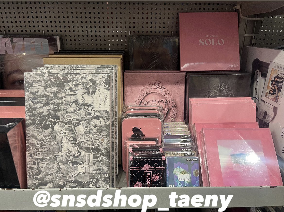 snsdshop_taeny tweet media