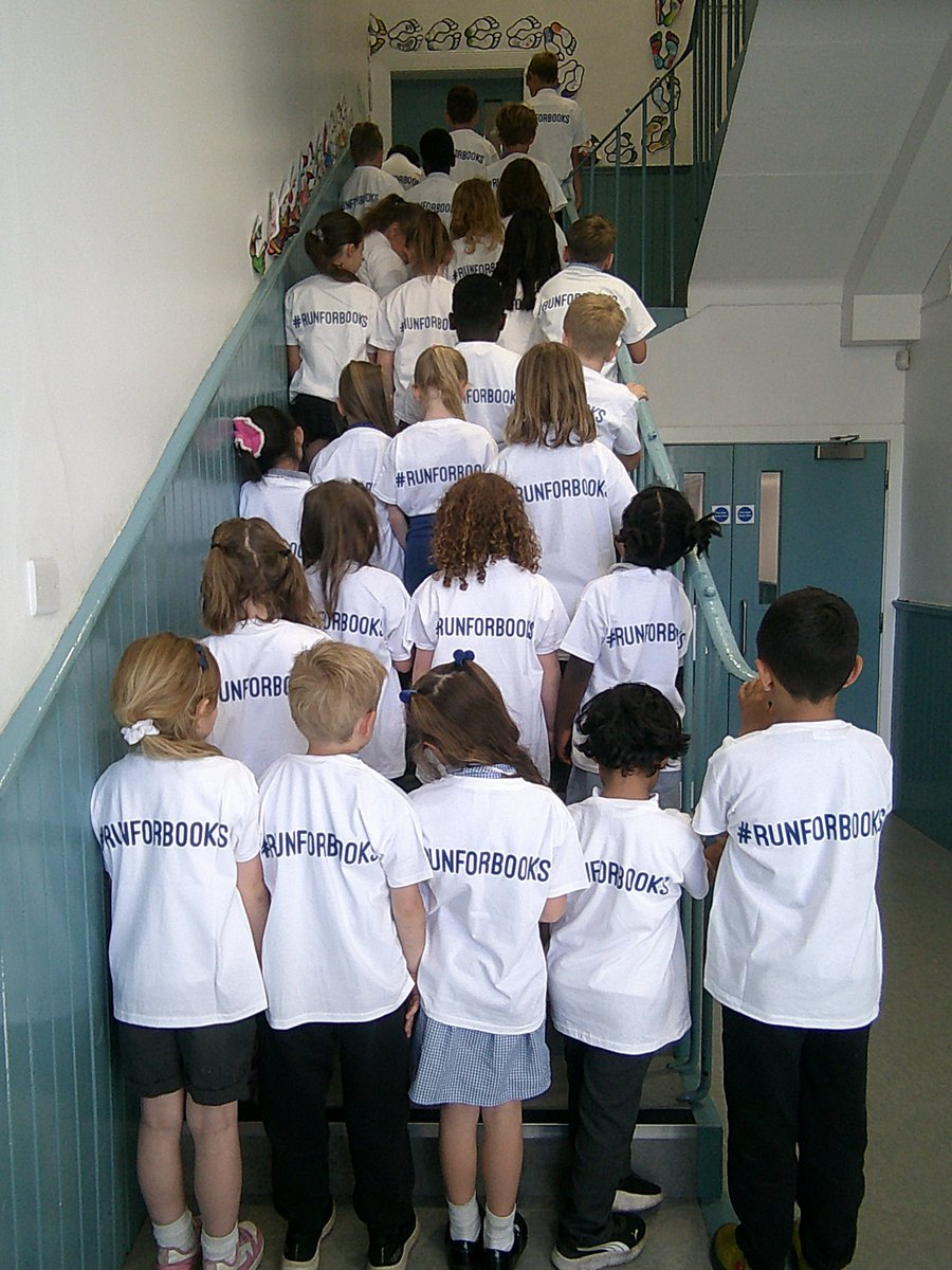 Loretto_RC's tweet photo. Some of our children are running in the Edinburgh Junior Marathon tomorrow all to raise money for our school library! #runforbooks #believeandachieve https://t.co/pWI1UGyLCG