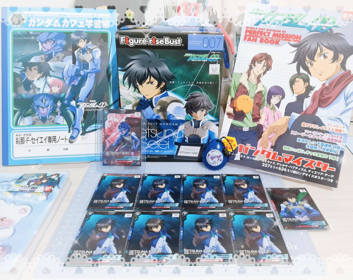 Setsuna merch haul

Another Figure-Rise Bust, this one I'll customize into ELS Setsuna!
My collection of the Setsuna Soundrop Compact keychains is now complete too
More infobooks, the notebook gives me such a nostalgic feeling somehow
And some Arsenal Base cards 💙
